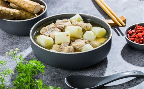 坐月子能喝红酒吗