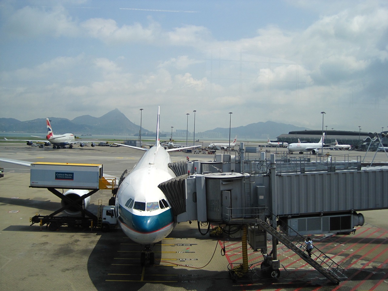 9c8870(历年最低！春秋航空实惠航线和你共赏中秋月)