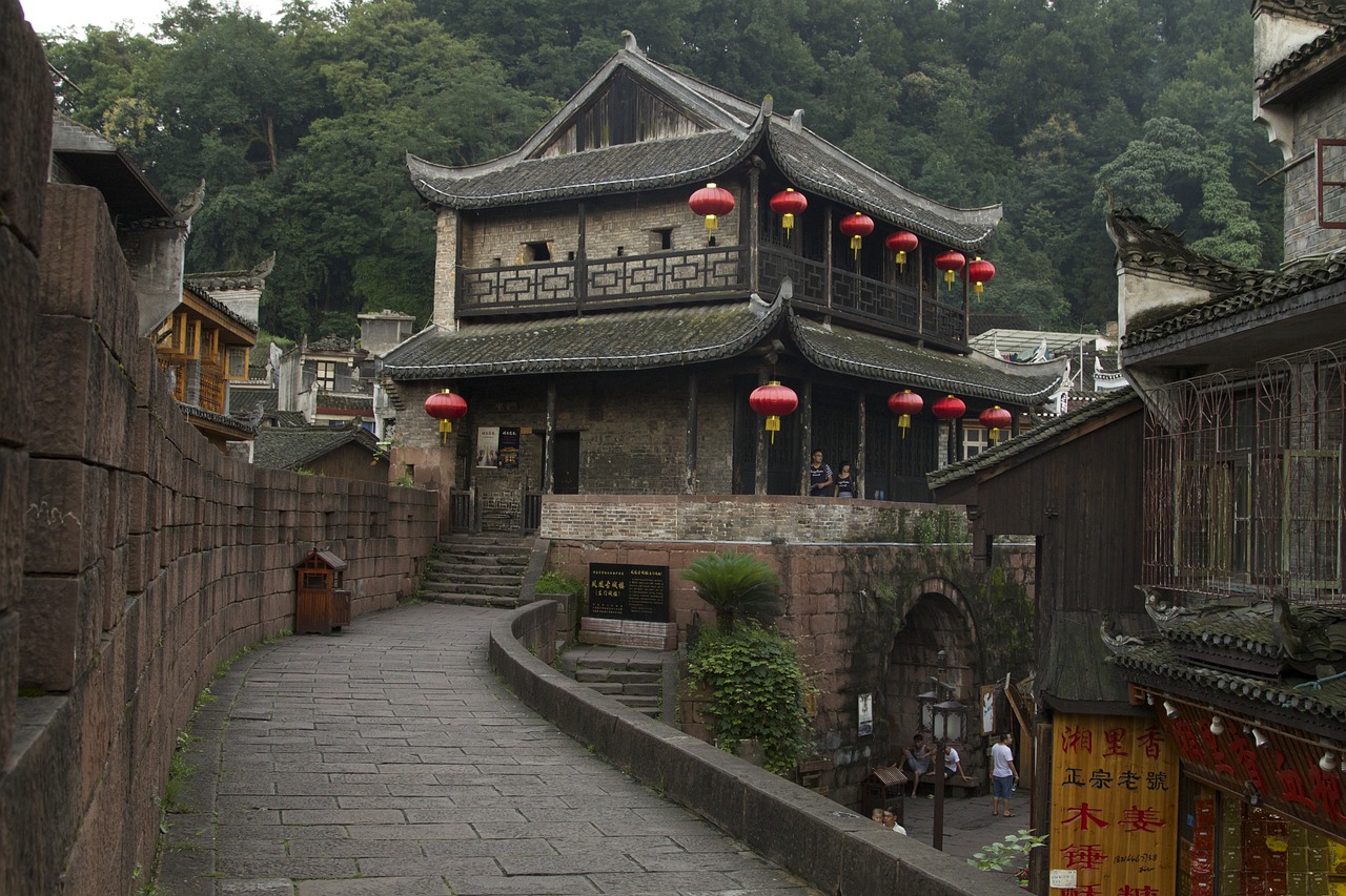 广州凤凰古城自助游(重磅发布！凤凰古城新玩法出炉，神秘湘西自驾游在广州启动)